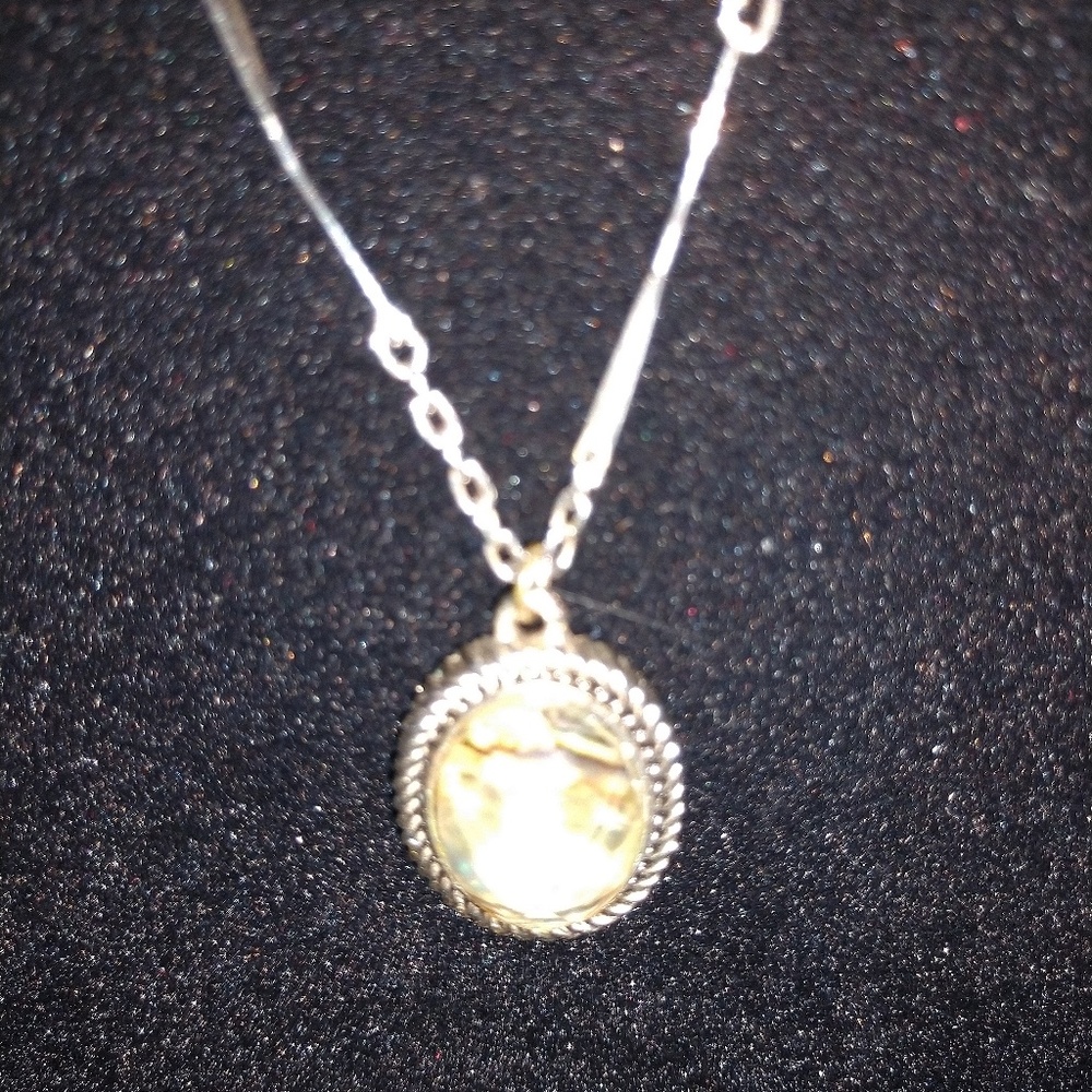 Necklace - Picture 4 of 6